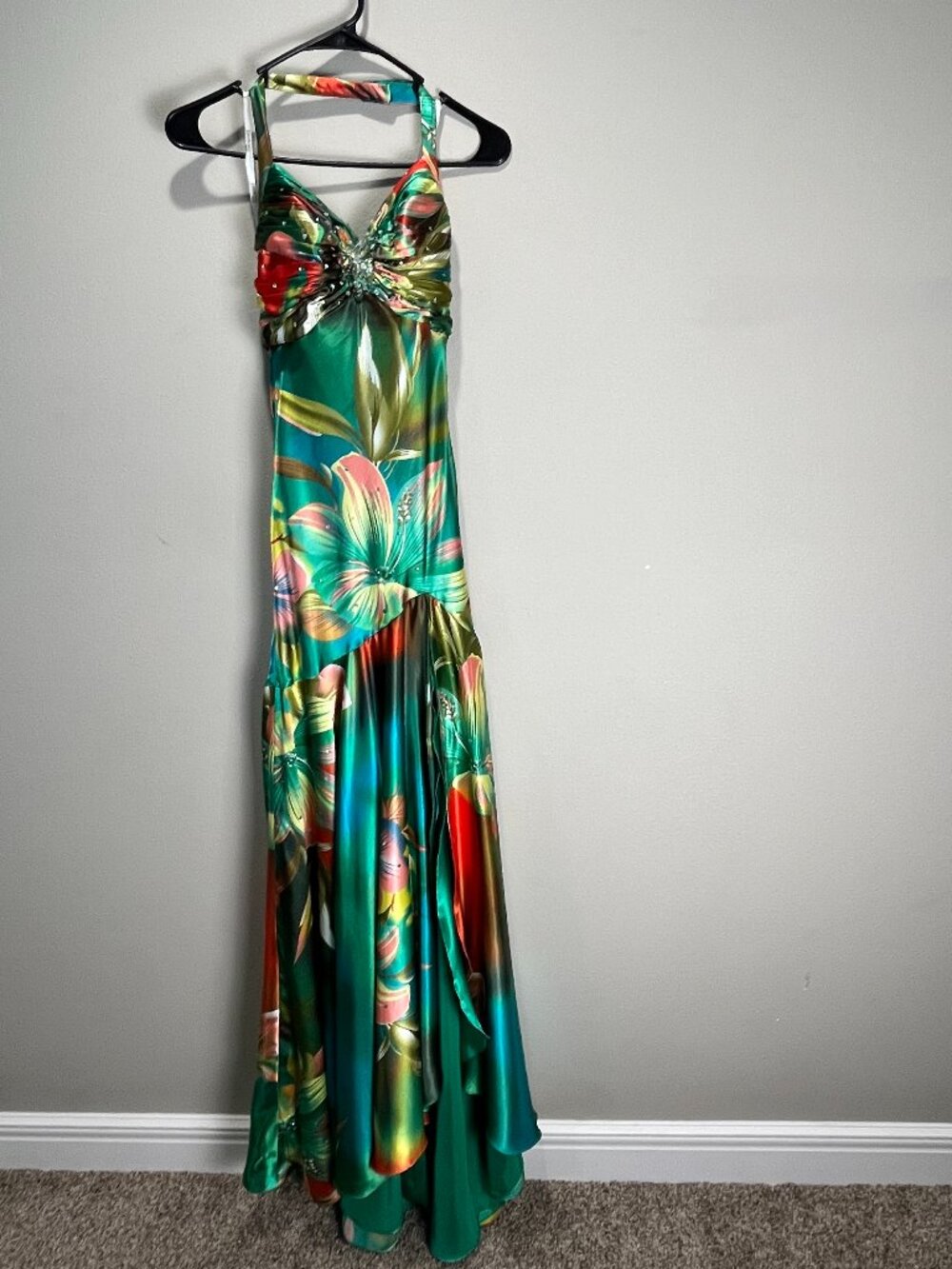 Tony Bowls Paris Gown Vibrant Tropical Flower beaded Resort halter slit size 2